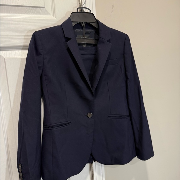 J. Crew Jackets & Blazers - J. Crew Classic Wool  Navy Blazer set size 6p